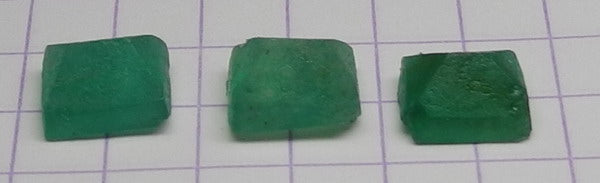 4.43ct Emerald  - Hand Select Gem Rough - prettyrock.com
