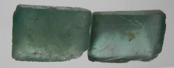 2.5ct Emerald  - Hand Select Gem Rough - prettyrock.com