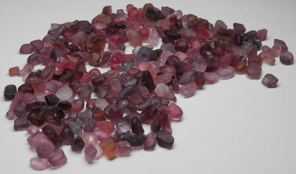 Melee Spinel - 112.5ct - Hand Select Gem Rough - prettyrock.com