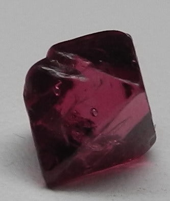 Noble red spinel - 2.05ct - Hand Select Gem Rough - prettyrock.com