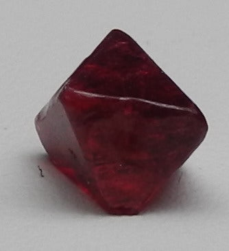 noble red spinel - 2.12ct - Hand Select Gem Rough - prettyrock.com