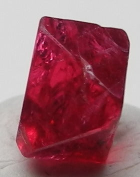Noble Red Spinel - 1.47ct - Hand Select Gem Rough - prettyrock.com