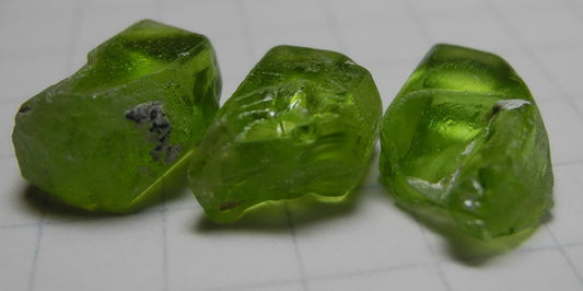 peridot - 19.15ct - Hand Select Gem Rough - prettyrock.com