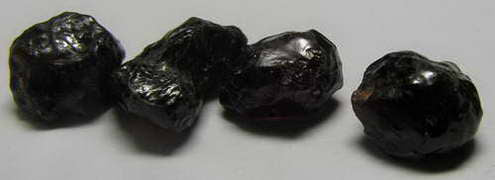 Pyrope Garnet - 9.68ct - Hand Select Gem Rough - prettyrock.com