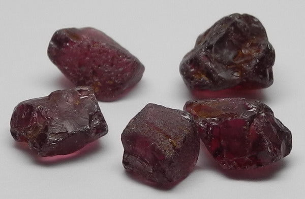 Rhodolite Garnet - 25.94ct - Hand Select Gem Rough - prettyrock.com