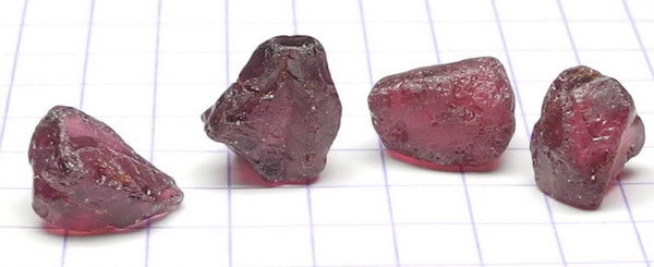 Rhodolite Garnet - 17.44ct - Hand Select Gem Rough - prettyrock.com