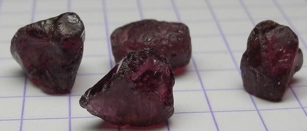 Rhodolite Garnet - 17.44ct - Hand Select Gem Rough - prettyrock.com