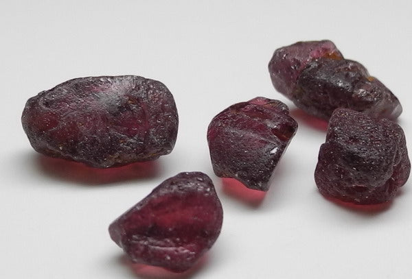 Rhodolite Garnet - 24.77ct - Hand Select Gem Rough - prettyrock.com