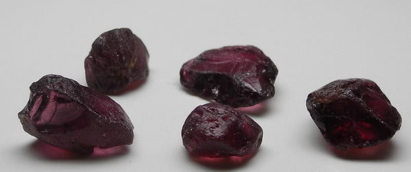 Rhodolite Garnet - 27.16ct - Hand Select Gem Rough - prettyrock.com