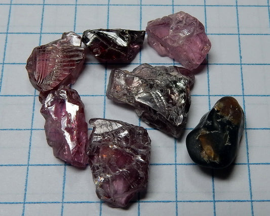 Spinel - 22.9ct - Hand Select Gem Rough - prettyrock.com