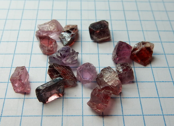 Spinel - 23.13ct - Hand Select Gem Rough - prettyrock.com