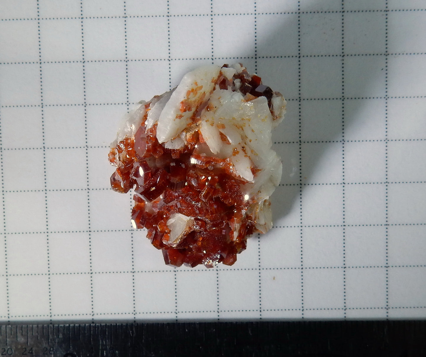 Vanadanite - 98.0 ct  Mineral Specimen - prettyrock.com