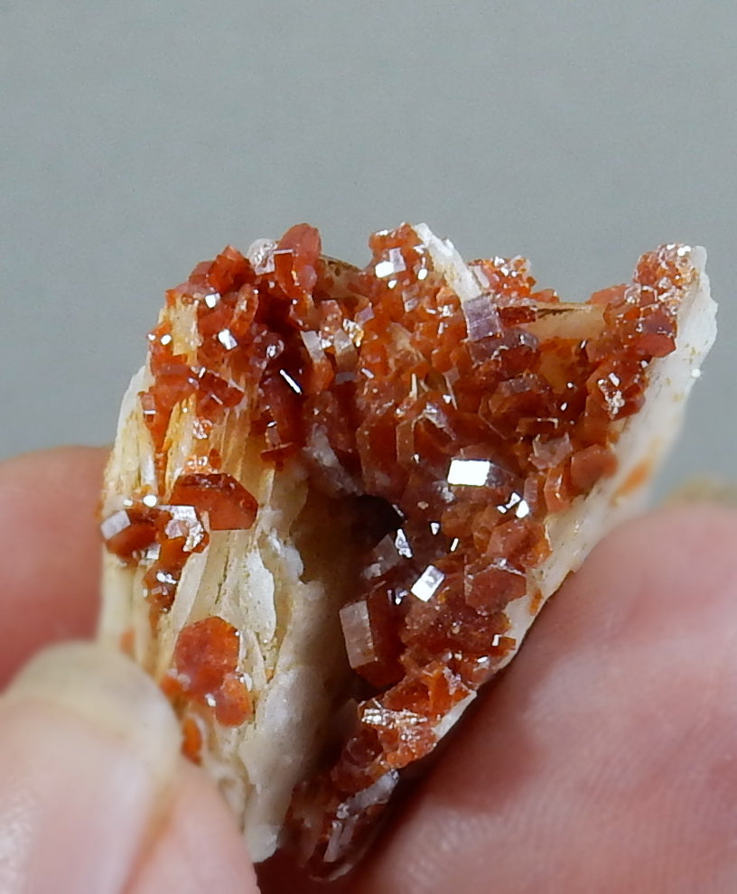 Vanadanite - 67.5 ct  Mineral Specimen - prettyrock.com