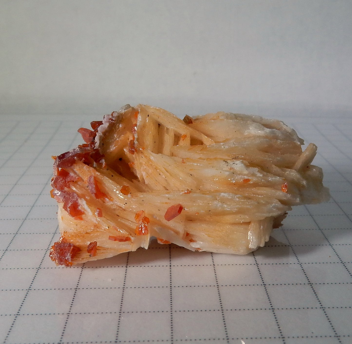 Vanadanite - 174.5 ct  Mineral Specimen - prettyrock.com