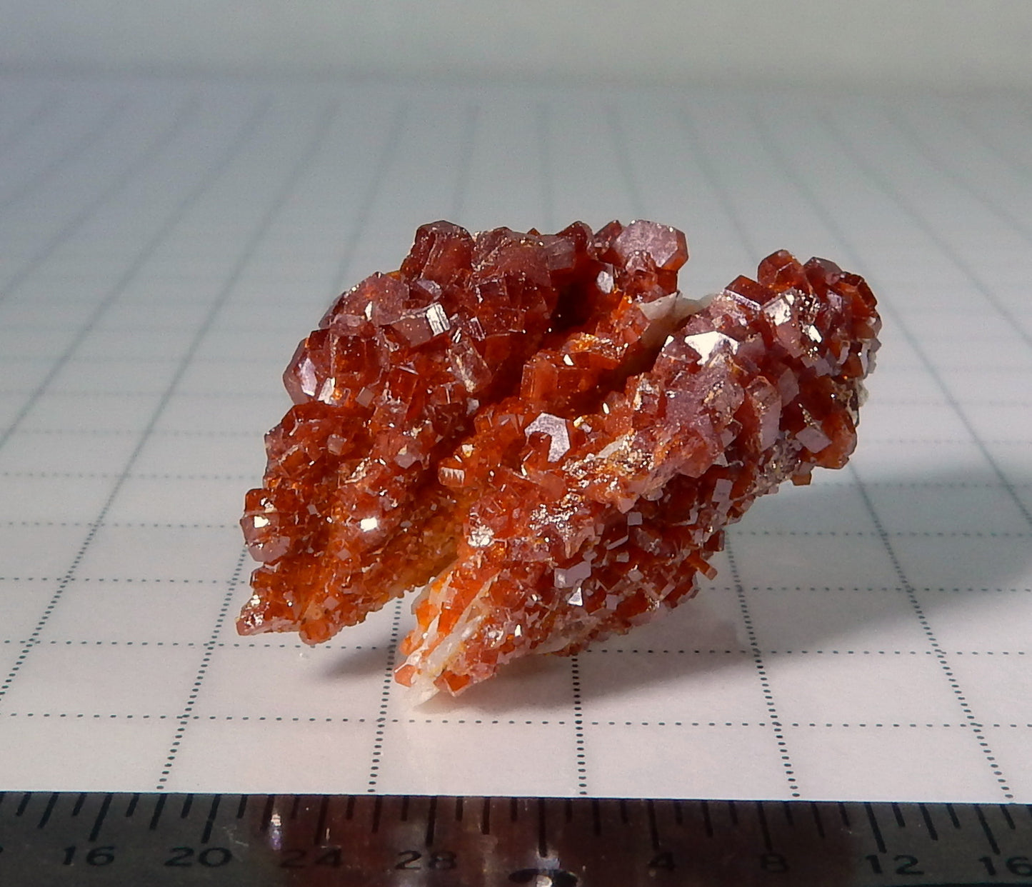 Vanadanite - 47 ct  Mineral Specimen - prettyrock.com